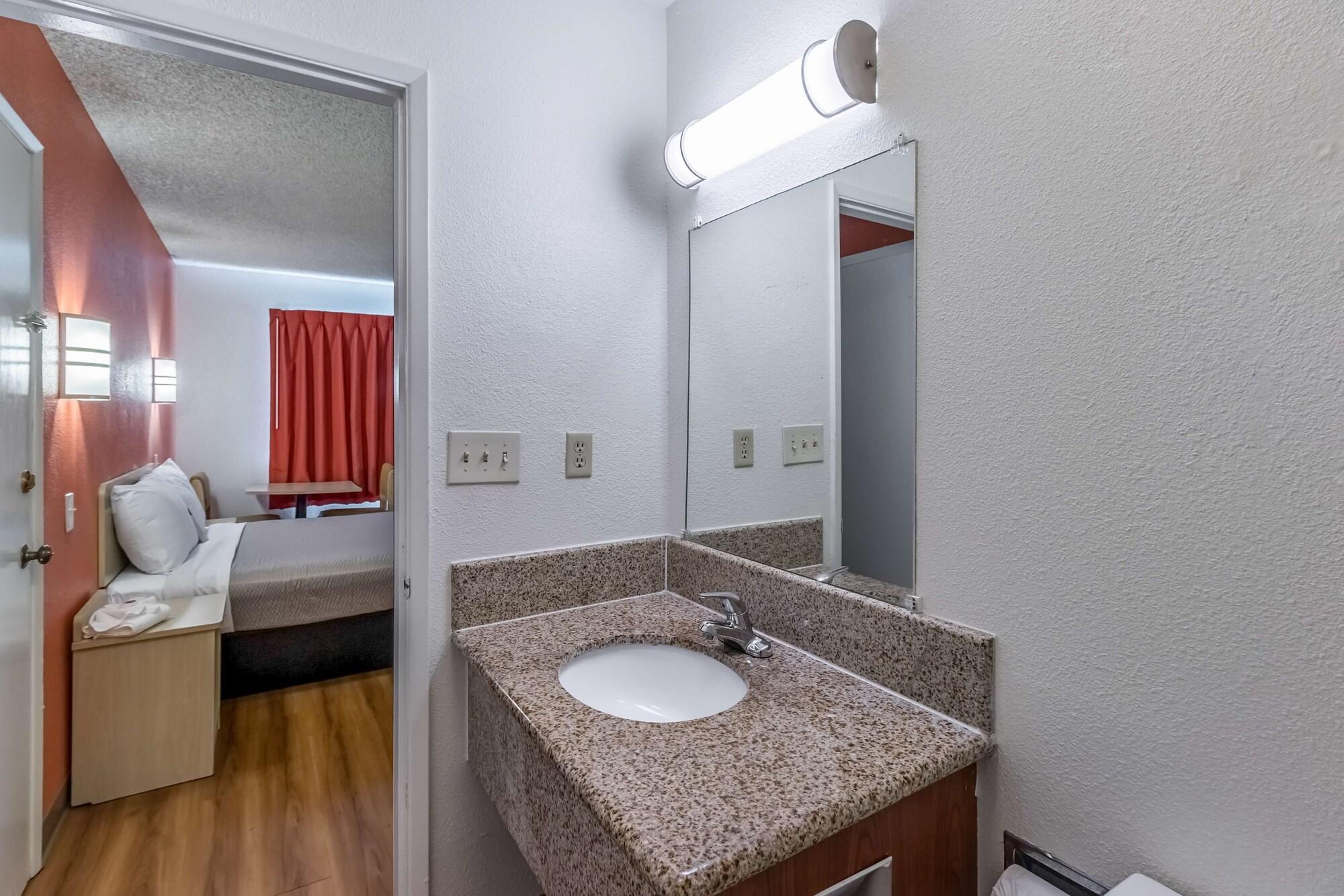 Motel 6-Beaverton, Or Екстериор снимка